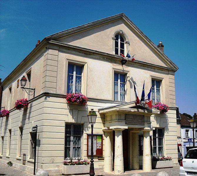 Limours/immobilier/CENTURY21 LD Immobilier/Limours mairie hotel de ville