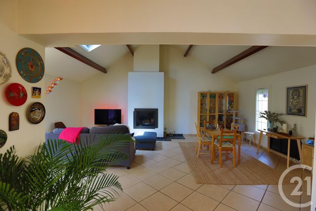 Afficher la photo en grand Appartement à louer - 6 pièces - 115.0 m2 - BONNELLES - 78 - ILE-DE-FRANCE - Century 21 Ld Immobilier