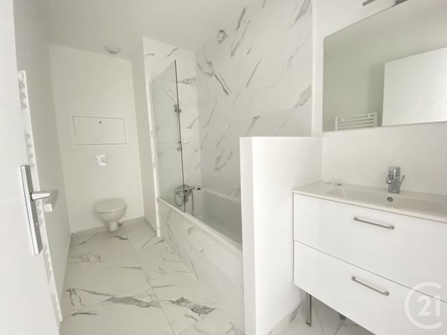 Afficher la photo en grand Appartement F3 à louer - 3 pièces - 60.75 m2 - RAMBOUILLET - 78 - ILE-DE-FRANCE - Century 21 Ld Immobilier