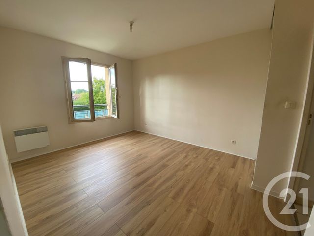 Afficher la photo en grand Appartement F2 à louer - 2 pièces - 43.6 m2 - ST ARNOULT EN YVELINES - 78 - ILE-DE-FRANCE - Century 21 Ld Immobilier