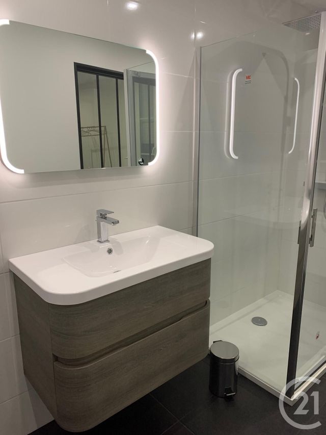 Appartement F2 à louer - 2 pièces - 44.06 m2 - PARIS - 75020 - ILE-DE-FRANCE - Century 21 Ld Immobilier