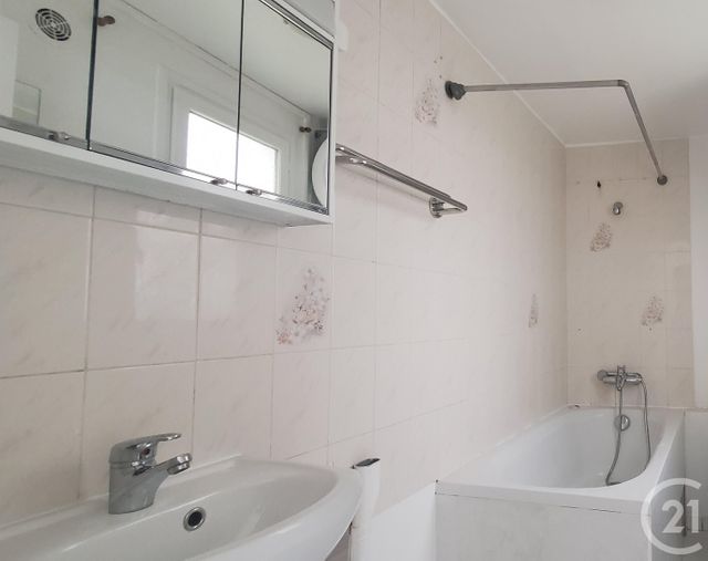 Appartement Studio à louer - 1 pièce - 21.0 m2 - LIMOURS - 91 - ILE-DE-FRANCE - Century 21 Ld Immobilier