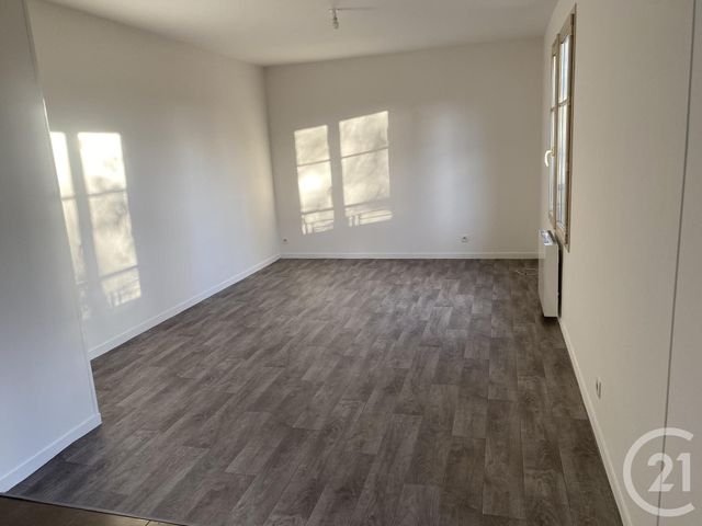 Appartement Studio à louer - 1 pièce - 31.64 m2 - ST ARNOULT EN YVELINES - 78 - ILE-DE-FRANCE - Century 21 Ld Immobilier