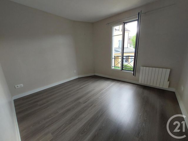 Appartement F3 à louer - 3 pièces - 61.72 m2 - ST REMY LES CHEVREUSE - 78 - ILE-DE-FRANCE - Century 21 Ld Immobilier