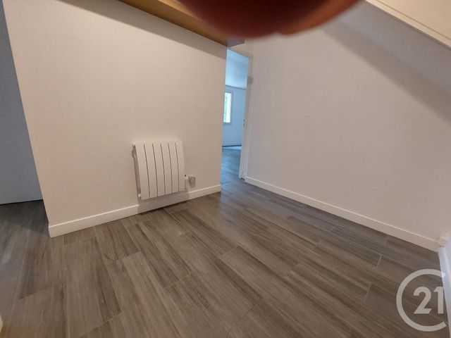 Appartement F3 à louer - 3 pièces - 71.12 m2 - BULLION - 78 - ILE-DE-FRANCE - Century 21 Ld Immobilier