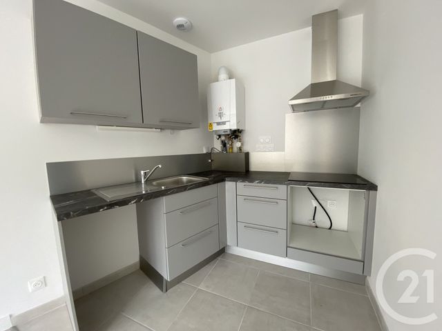 Appartement F3 à louer - 2 pièces - 42.8 m2 - RAMBOUILLET - 78 - ILE-DE-FRANCE - Century 21 Ld Immobilier