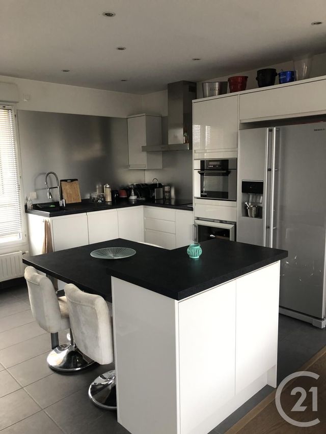 Appartement F3 à louer - 3 pièces - 66.0 m2 - RAMBOUILLET - 78 - ILE-DE-FRANCE - Century 21 Ld Immobilier