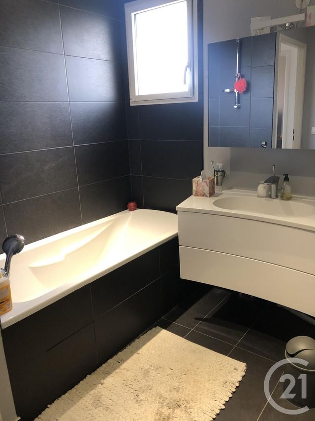Appartement F3 à louer - 3 pièces - 66.0 m2 - RAMBOUILLET - 78 - ILE-DE-FRANCE - Century 21 Ld Immobilier