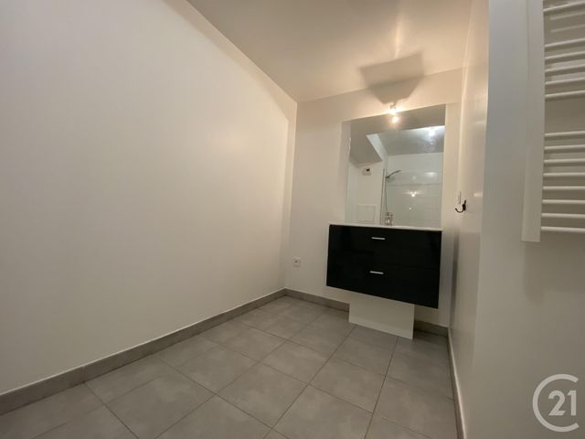 Appartement F2 à louer - 2 pièces - 50.7 m2 - PALAISEAU - 91 - ILE-DE-FRANCE - Century 21 Ld Immobilier