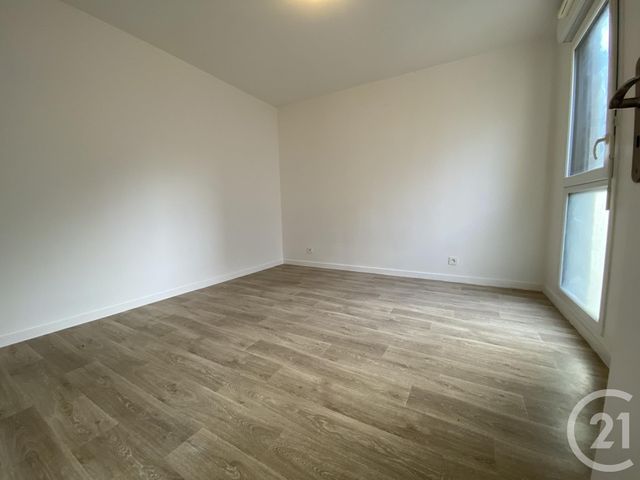 Appartement F2 à louer - 2 pièces - 50.7 m2 - PALAISEAU - 91 - ILE-DE-FRANCE - Century 21 Ld Immobilier