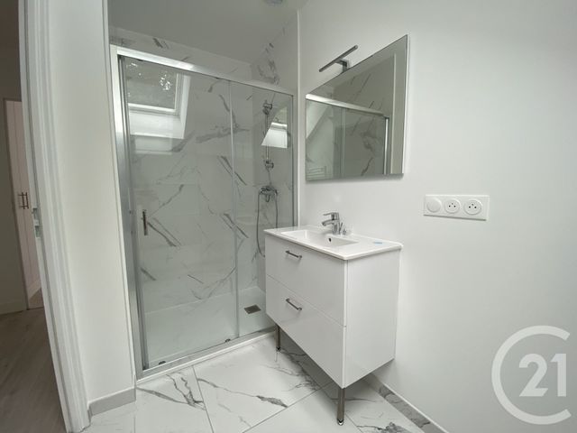 Appartement à louer - 2 pièces - 41.8 m2 - RAMBOUILLET - 78 - ILE-DE-FRANCE - Century 21 Ld Immobilier