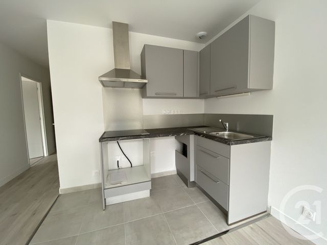 Appartement à louer - 2 pièces - 41.8 m2 - RAMBOUILLET - 78 - ILE-DE-FRANCE - Century 21 Ld Immobilier