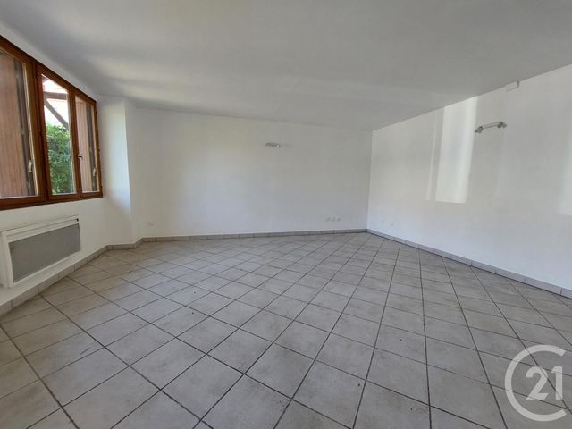 Appartement à louer - 2 pièces - 43.8 m2 - BONNELLES - 78 - ILE-DE-FRANCE - Century 21 Ld Immobilier