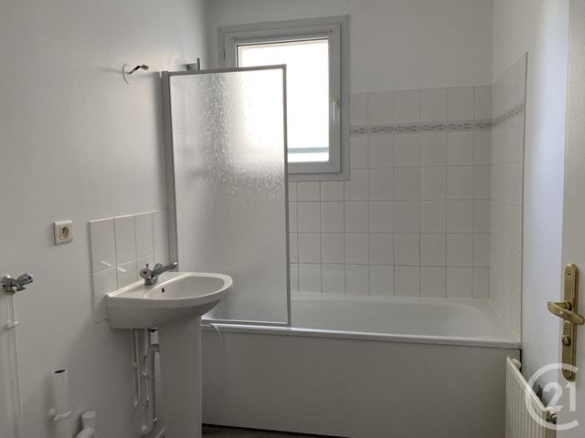 Appartement F1 à louer - 1 pièce - 26.4 m2 - LES ULIS - 91 - ILE-DE-FRANCE - Century 21 Ld Immobilier